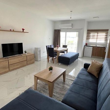Tetris Apartment Spacious Comfortable Nicosia Exterior photo