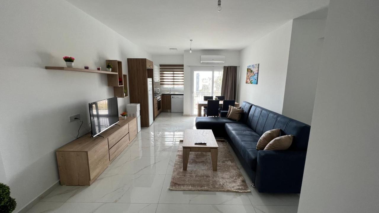 Tetris Apartment Spacious Comfortable Nicosia Exterior photo