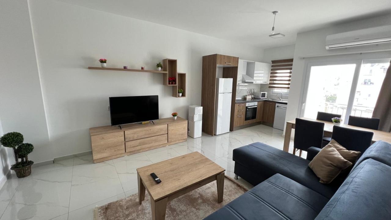 Tetris Apartment Spacious Comfortable Nicosia Exterior photo