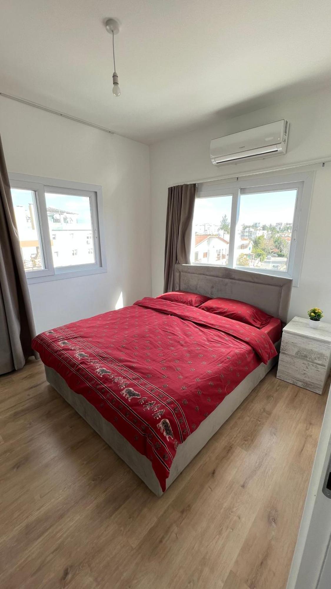 Tetris Apartment Spacious Comfortable Nicosia Room photo