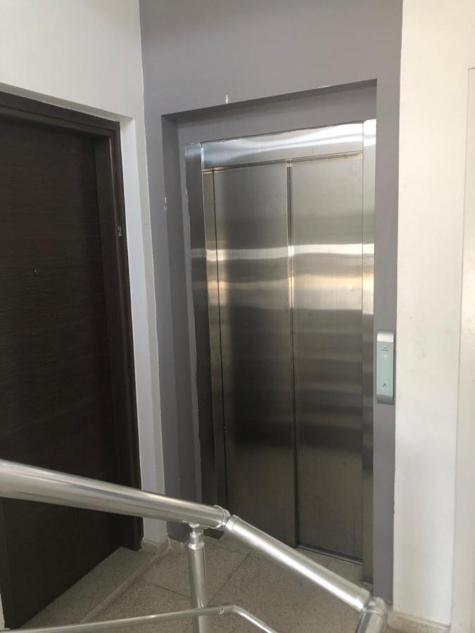 Tetris Apartment Spacious Comfortable Nicosia Exterior photo